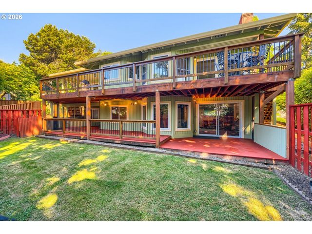 2902 Sw ORCHARD HILL Pl, Lake Oswego, OR 97035