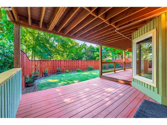 2902 Sw ORCHARD HILL Pl, Lake Oswego, OR 97035