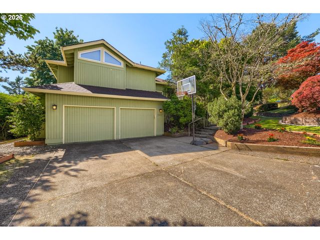 2902 Sw ORCHARD HILL Pl, Lake Oswego, OR 97035