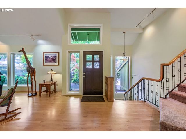 2902 Sw ORCHARD HILL Pl, Lake Oswego, OR 97035