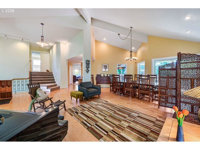 2902 Sw ORCHARD HILL Pl, Lake Oswego, OR 97035