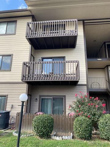 135 Hicks Rd, Nashville, TN 37221