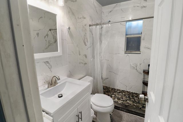 207 SW 4TH Street, Deerfield Beach, FL 33441