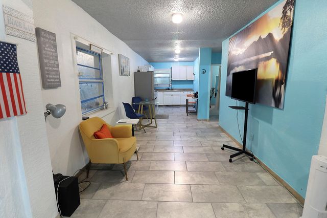 207 SW 4TH Street, Deerfield Beach, FL 33441