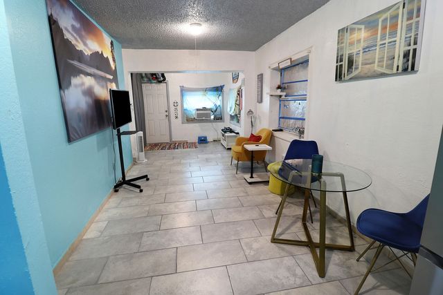 207 SW 4TH Street, Deerfield Beach, FL 33441
