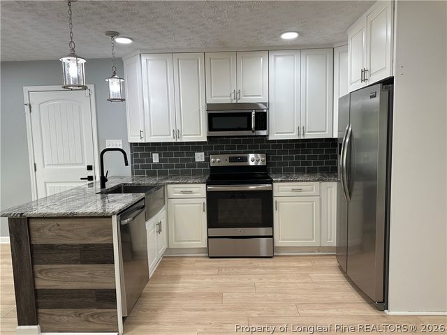 6913 Timbercroft Lane, Fayetteville, NC 28314