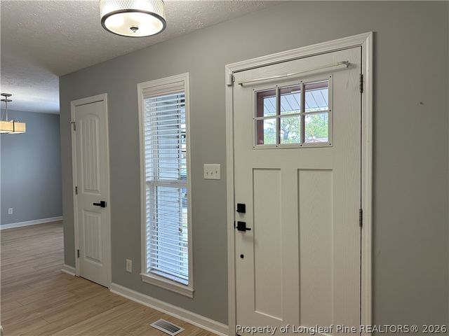 6913 Timbercroft Lane, Fayetteville, NC 28314