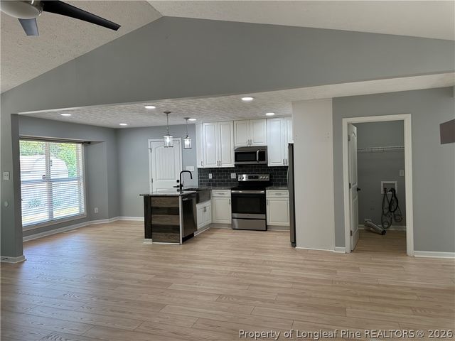 6913 Timbercroft Lane, Fayetteville, NC 28314