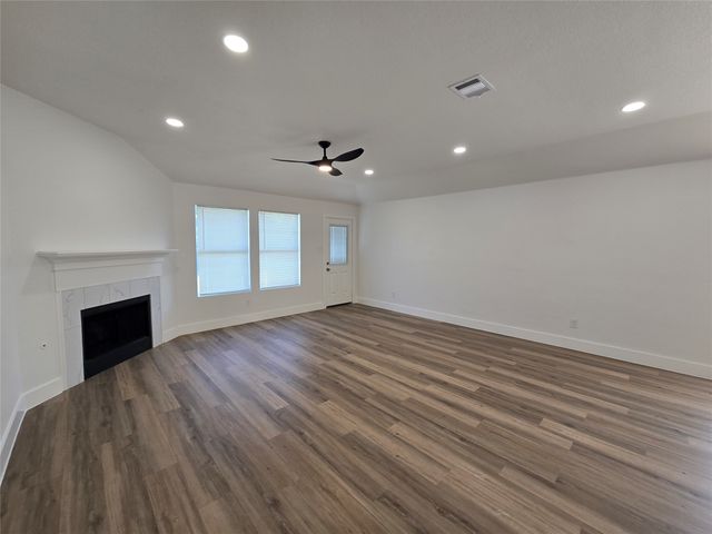 5832 World Champion Court, Fort Worth, TX 76179