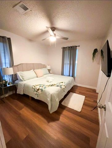 2015 OAKWOOD AVENUE, Tampa, FL 33605