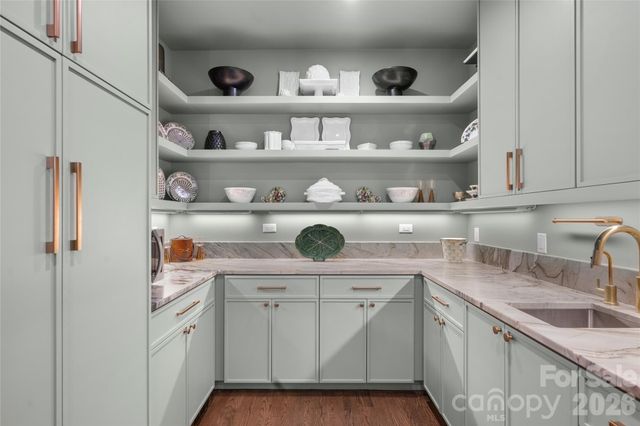 96 Moltz Court, Lake Toxaway, NC 28747
