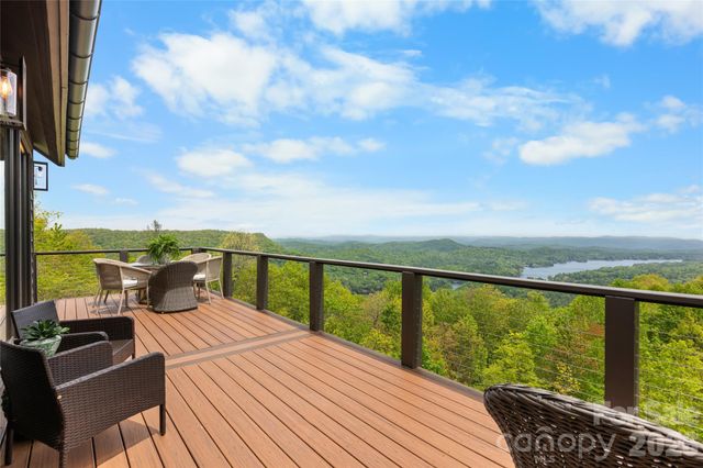 96 Moltz Court, Lake Toxaway, NC 28747