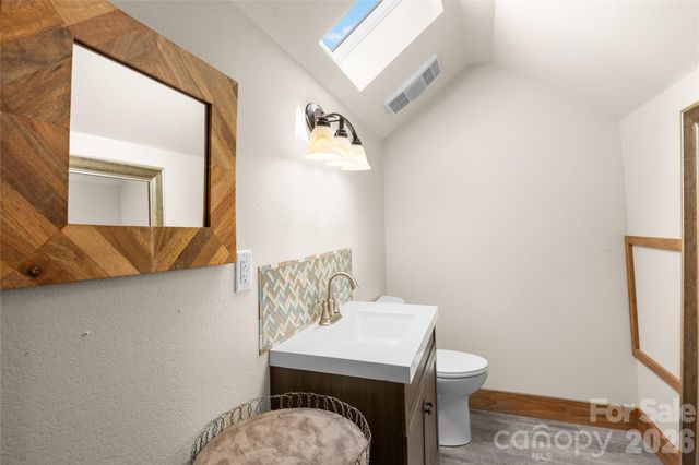 96 Moltz Court, Lake Toxaway, NC 28747