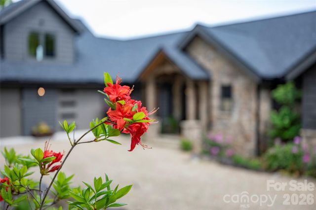 96 Moltz Court, Lake Toxaway, NC 28747