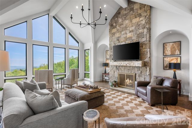 96 Moltz Court, Lake Toxaway, NC 28747