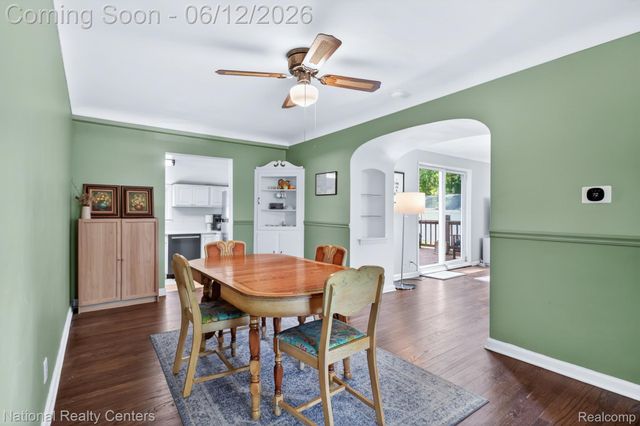 2465 Fairbury, Wixom, MI 48393
