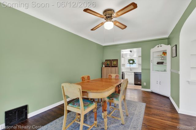 2465 Fairbury, Wixom, MI 48393