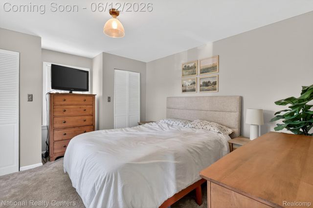 2465 Fairbury, Wixom, MI 48393