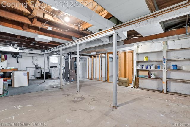 2465 Fairbury, Wixom, MI 48393