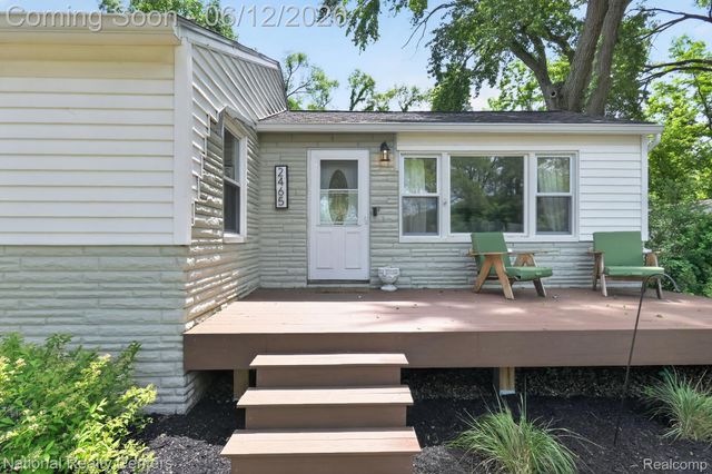 2465 Fairbury, Wixom, MI 48393