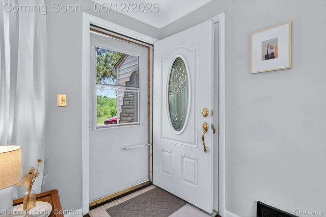 2465 Fairbury, Wixom, MI 48393