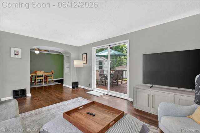 2465 Fairbury, Wixom, MI 48393