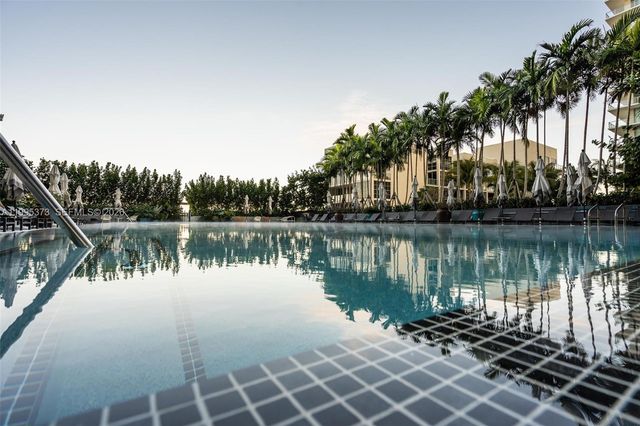 121 NE 34th St 3003, Miami, FL 33137