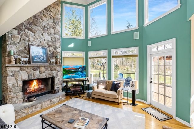 93 Bissell Rd, Tewksbury Twp., NJ 08833