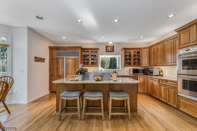 93 Bissell Rd, Tewksbury Twp., NJ 08833