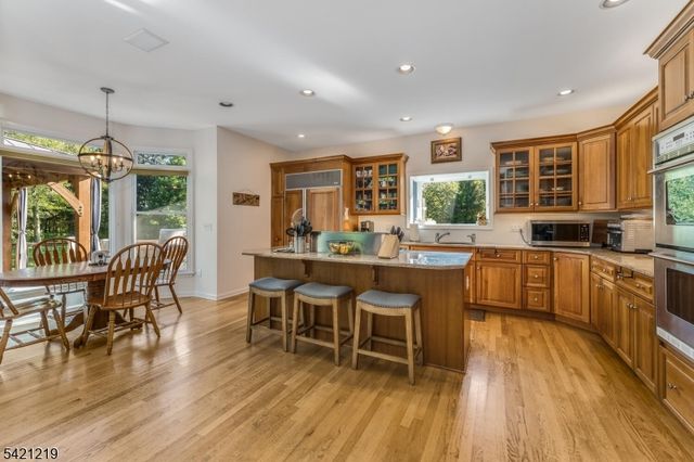 93 Bissell Rd, Tewksbury Twp., NJ 08833