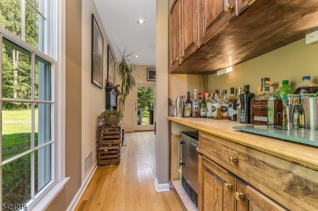 93 Bissell Rd, Tewksbury Twp., NJ 08833