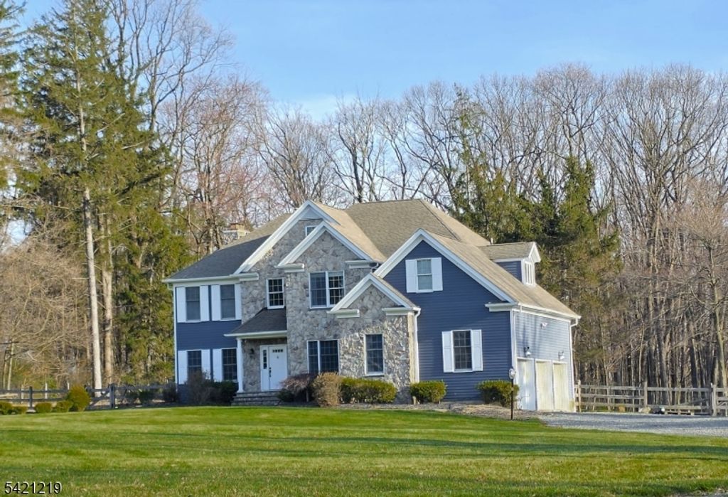 93 Bissell Rd, Tewksbury Twp., NJ 08833