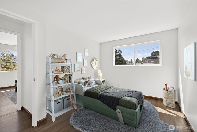 3415 24th Avenue W, Seattle, WA 98199