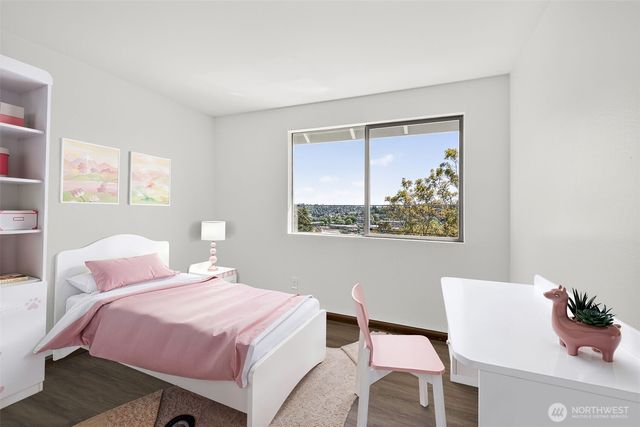 3415 24th Avenue W, Seattle, WA 98199