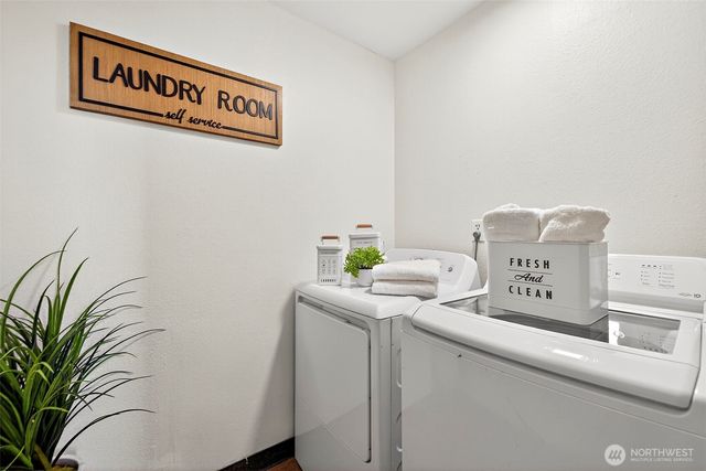 3415 24th Avenue W, Seattle, WA 98199