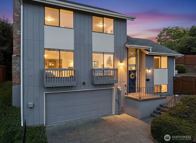 3415 24th Avenue W, Seattle, WA 98199