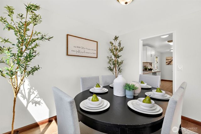 3415 24th Avenue W, Seattle, WA 98199