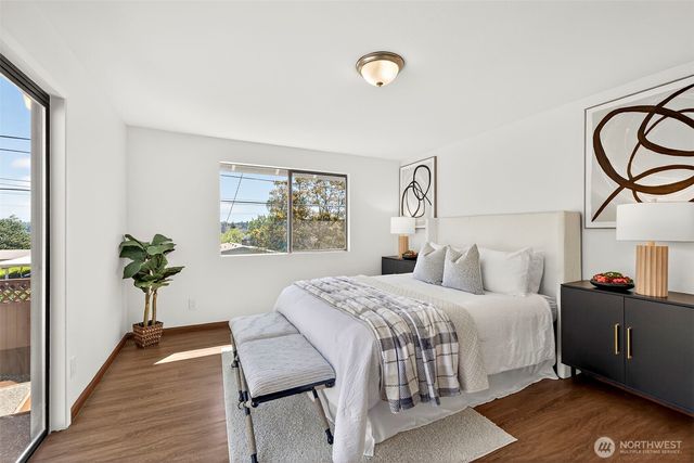 3415 24th Avenue W, Seattle, WA 98199
