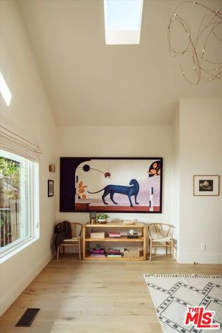 1000 Myra Avenue, Los Angeles, CA 90029