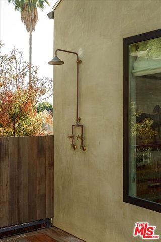 1000 Myra Avenue, Los Angeles, CA 90029