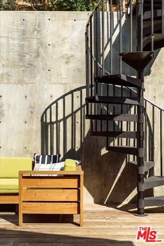 1000 Myra Avenue, Los Angeles, CA 90029