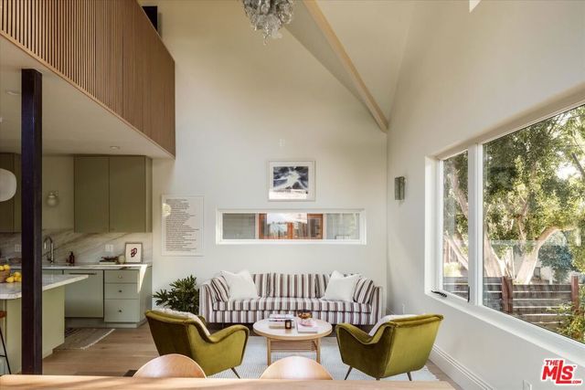 1000 Myra Avenue, Los Angeles, CA 90029