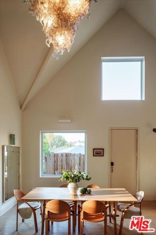 1000 Myra Avenue, Los Angeles, CA 90029