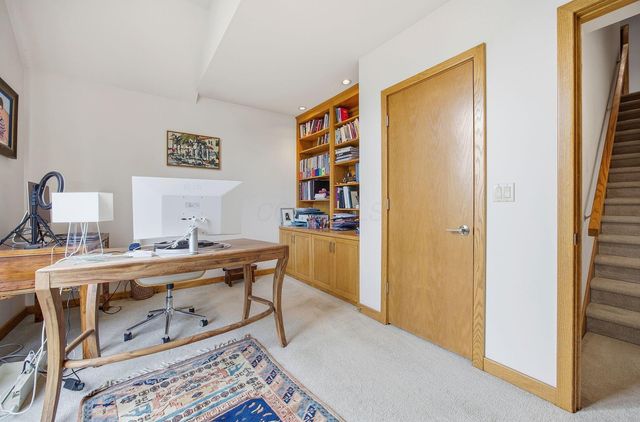 2900 Wickliffe Woods Court, Columbus, OH 43221