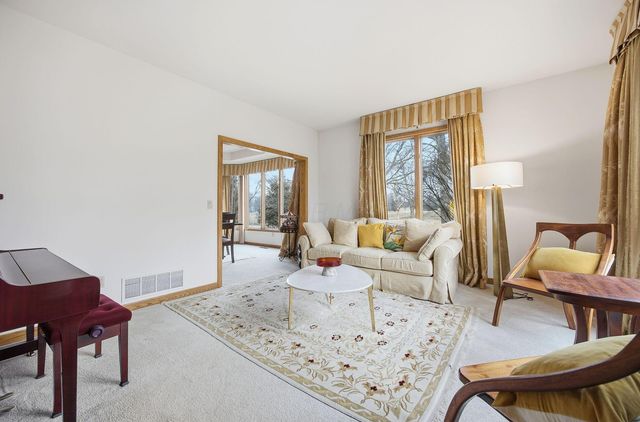 2900 Wickliffe Woods Court, Columbus, OH 43221