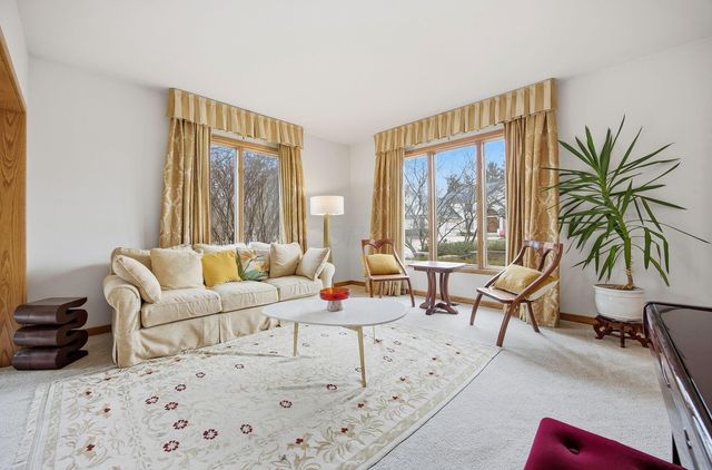 2900 Wickliffe Woods Court, Columbus, OH 43221