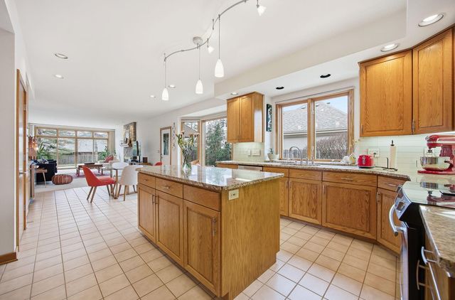 2900 Wickliffe Woods Court, Columbus, OH 43221