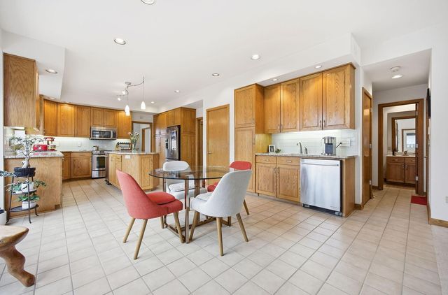 2900 Wickliffe Woods Court, Columbus, OH 43221