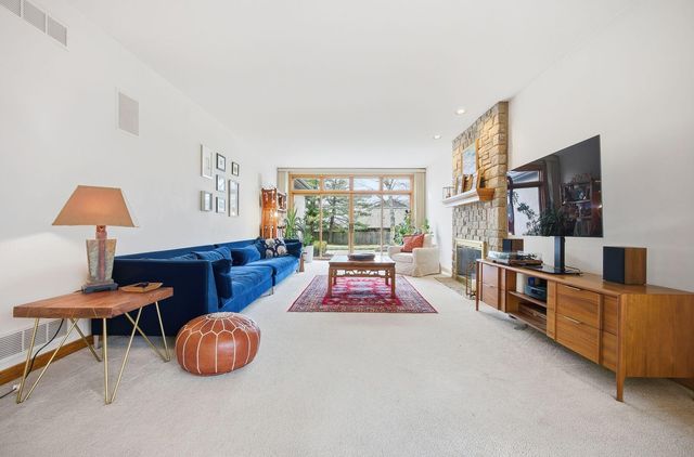 2900 Wickliffe Woods Court, Columbus, OH 43221