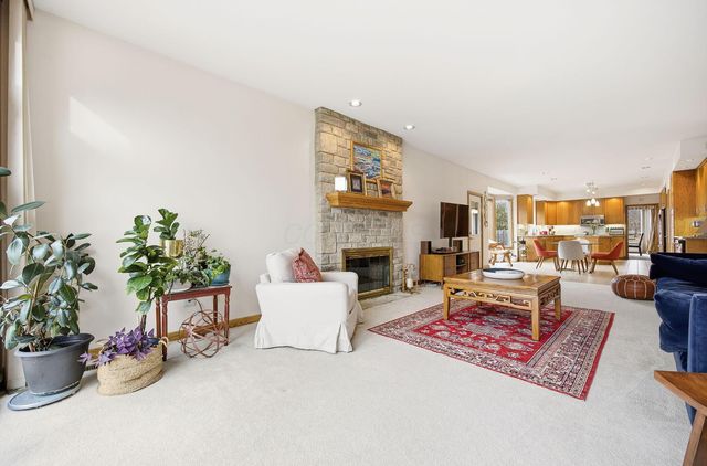 2900 Wickliffe Woods Court, Columbus, OH 43221